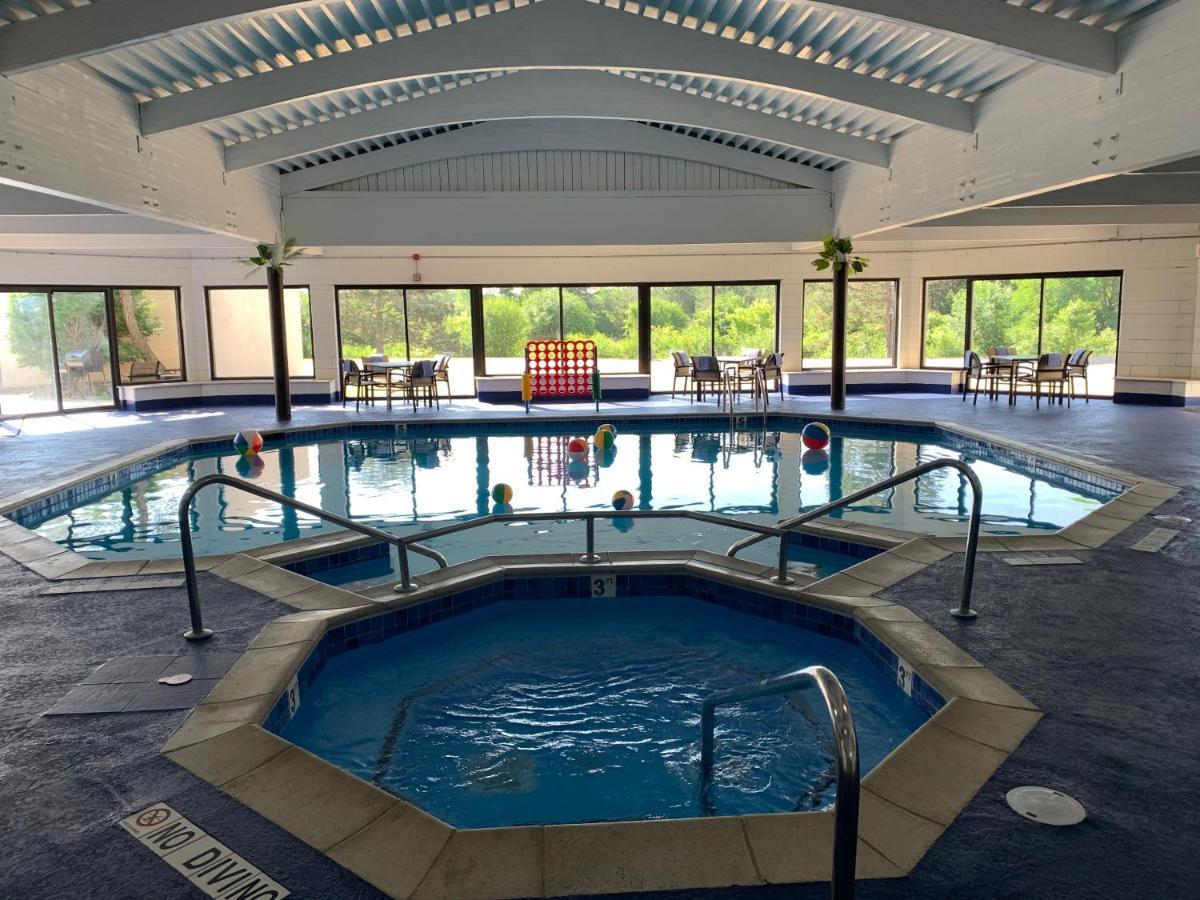 Radisson Hotel Detroit-Farmington Hills Buitenkant foto