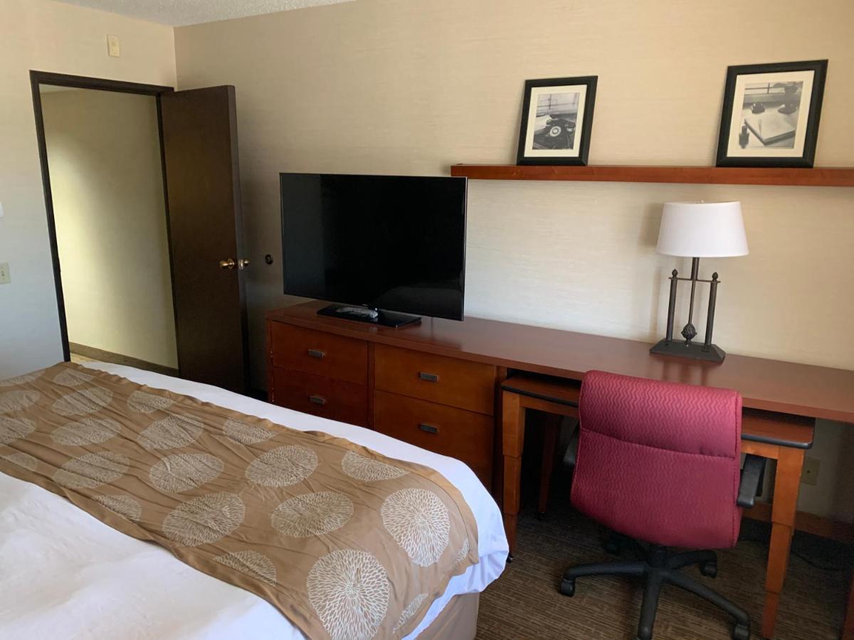 Radisson Hotel Detroit-Farmington Hills Buitenkant foto