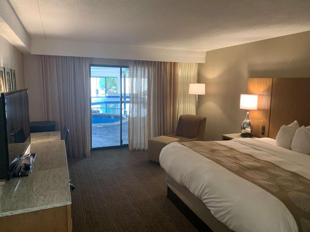 Radisson Hotel Detroit-Farmington Hills Buitenkant foto