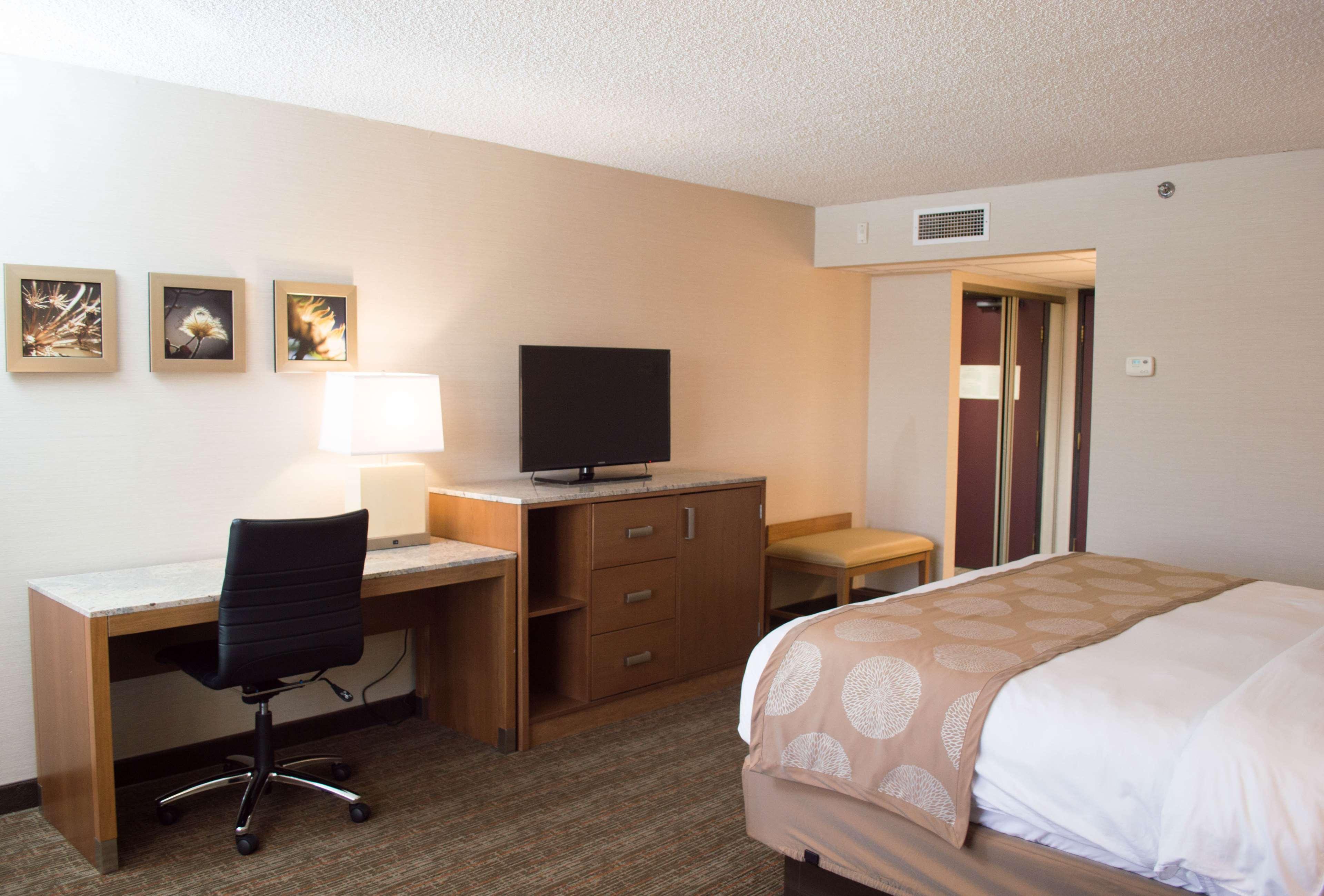 Radisson Hotel Detroit-Farmington Hills Buitenkant foto