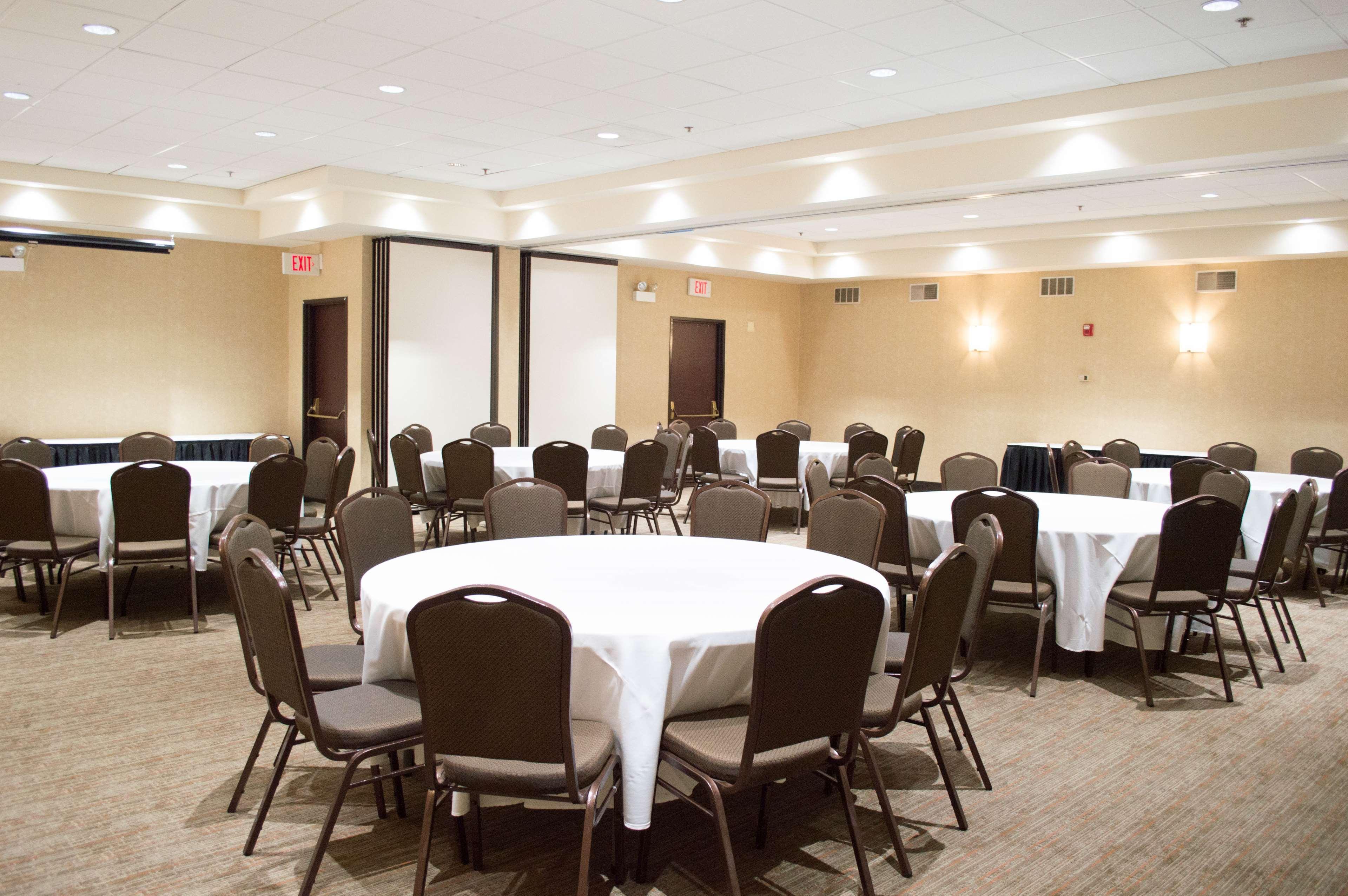 Radisson Hotel Detroit-Farmington Hills Buitenkant foto