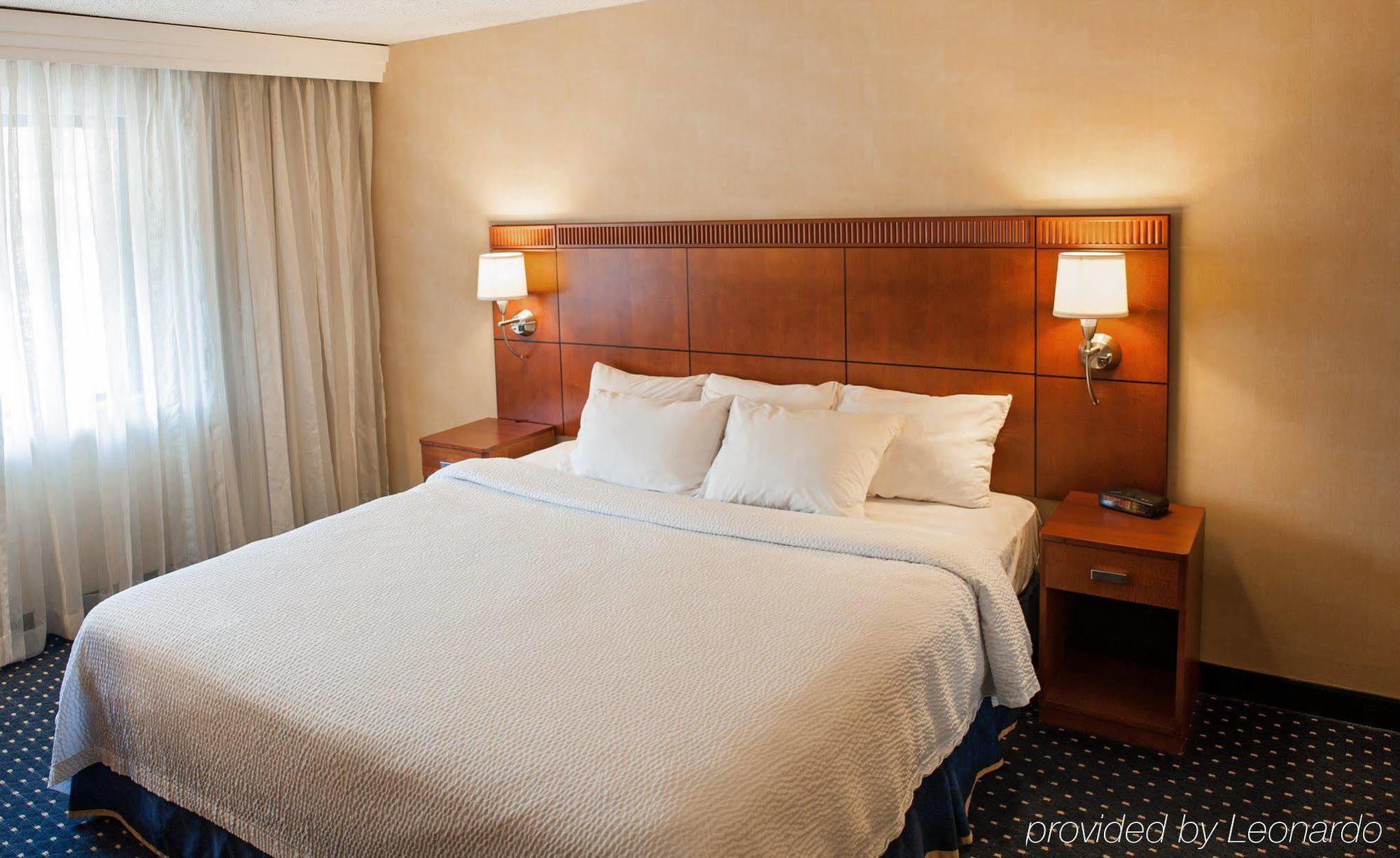Radisson Hotel Detroit-Farmington Hills Buitenkant foto
