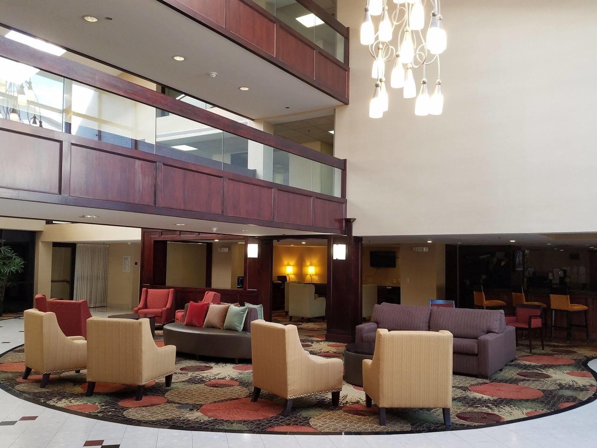 Radisson Hotel Detroit-Farmington Hills Buitenkant foto