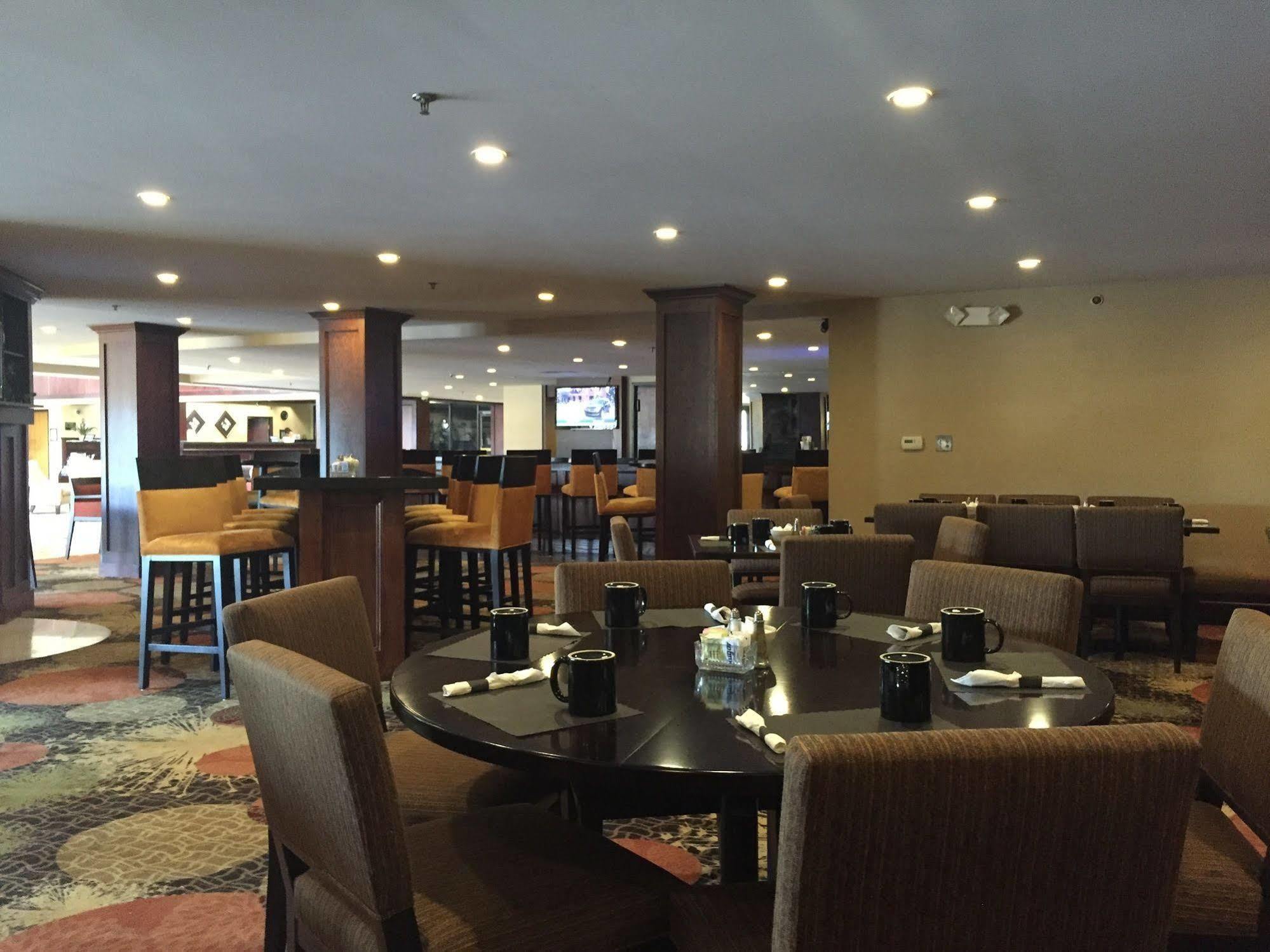 Radisson Hotel Detroit-Farmington Hills Buitenkant foto