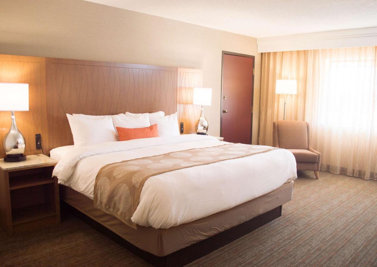 Radisson Hotel Detroit-Farmington Hills Buitenkant foto
