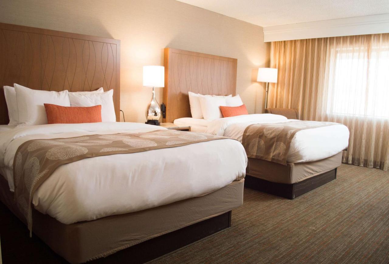 Radisson Hotel Detroit-Farmington Hills Buitenkant foto